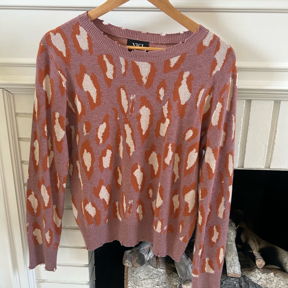 Vici Women's Sweater in Pink and Orange Pattern
